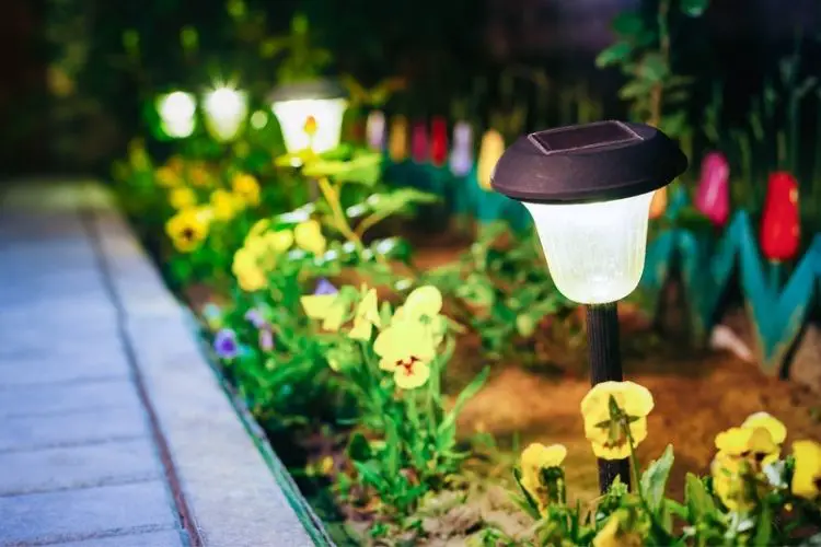Garden tools made from recycled materials-how to create a zero-waste garden